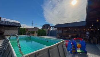 Oasis - Pool & Garden