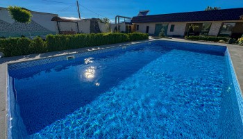 California Pool and Garden