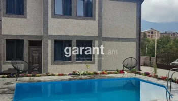 Ijevan House. Pool and Garden