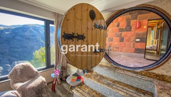 Harsnadzor 32 - Hobbit Room