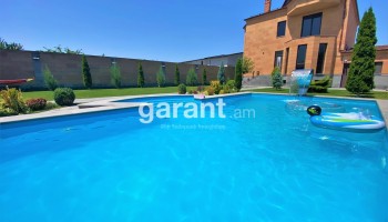 Villa Greg Loran - Pool and Garden