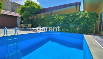 Arvan 2 Yerevan - Pool and Garden
