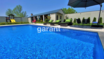 Liberty - Pool and Garden