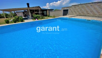 Nurnus UpInn Pool & Garden